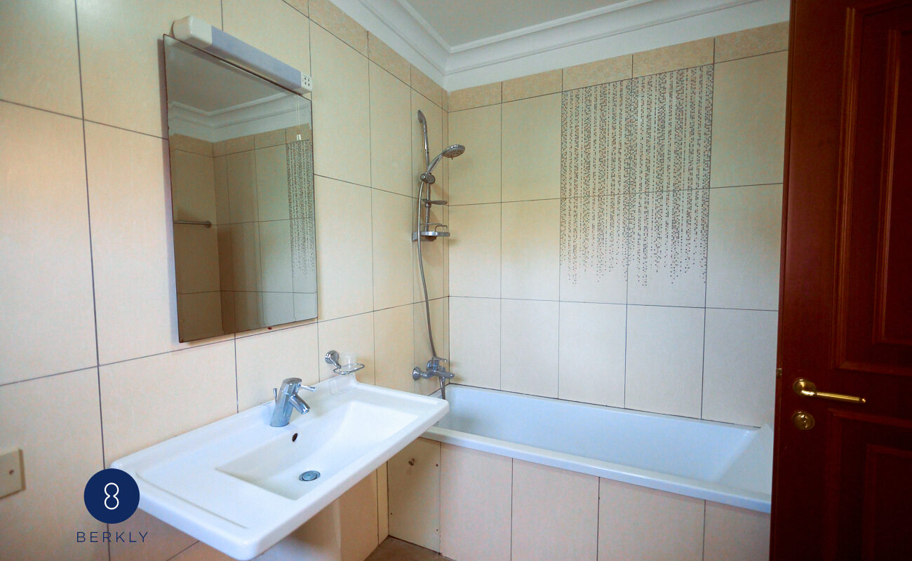 4 Bedroom Terraced Houses (20)