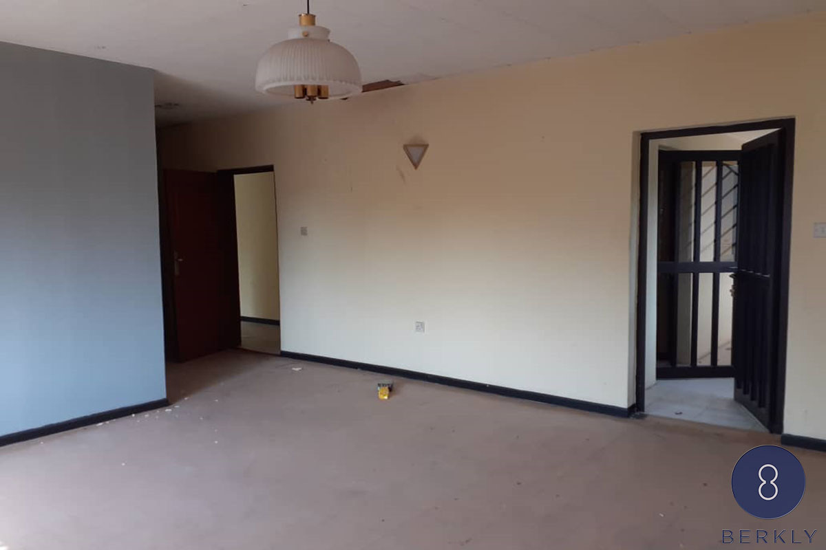 5-Bedroom Fully Detached House (7)